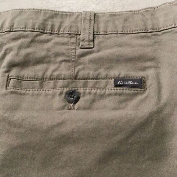 Men’s Shorts, Eddie Bauer, T44, Tan, Legend Wash - Picture 4 of 9